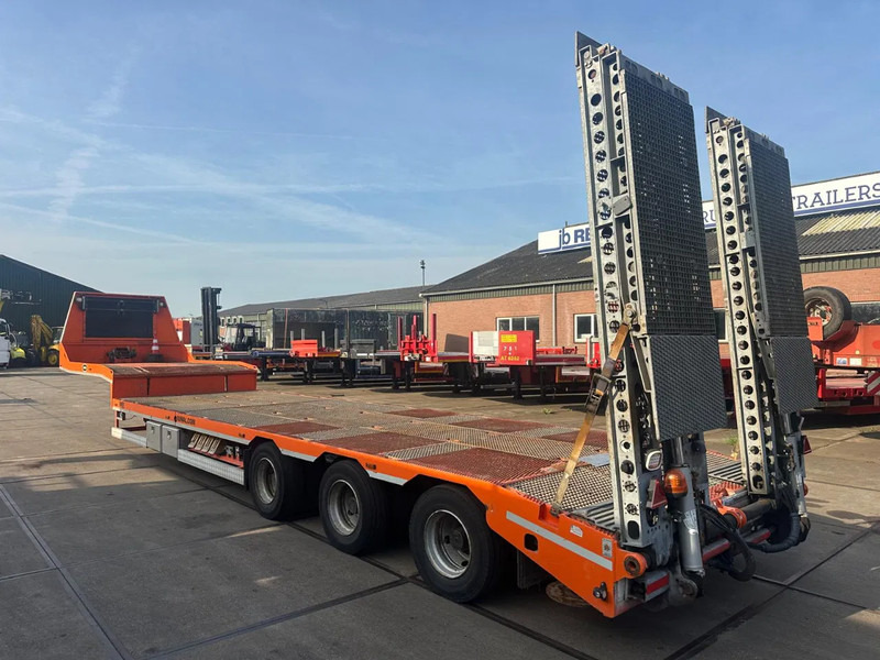Zanner STL 45, 2 AXLE FORCED STEERING,LIFTING DECK, REMOTE CONTROL, WINCH, DUBBLE HYDRAULIC RAMPS - Низкорамный полуприцеп: фото 5 Zanner STL 45, 2 AXLE FORCED STEERING,LIFTING DECK, REMOTE CONTROL, WINCH, DUBBLE HYDRAULIC RAMPS - Низкорамный полуприцеп: фото 5