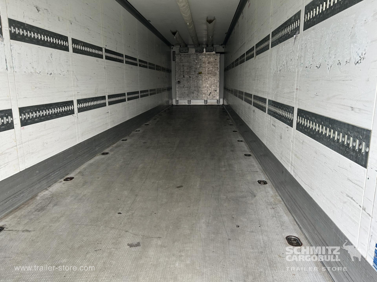 SCHMITZ Reefer Multitemp Taillift - Изотермический полуприцеп: фото 2 SCHMITZ Reefer Multitemp Taillift - Изотермический полуприцеп: фото 2