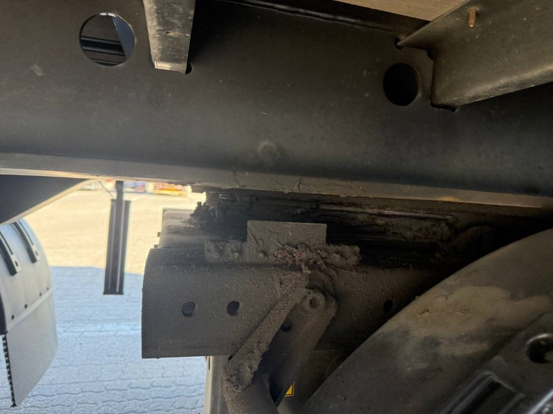 Тентованный полуприцеп KEL-BERG Curtainsider / Planenauflieger / Gardin: фото 17 Тентованный полуприцеп KEL-BERG Curtainsider / Planenauflieger / Gardin: фото 17