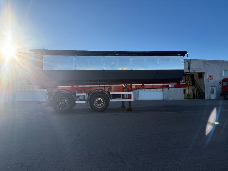 KLC Tipper / Kipper / Tiptrailer - Самосвальный полуприцеп: фото 2 KLC Tipper / Kipper / Tiptrailer - Самосвальный полуприцеп: фото 2