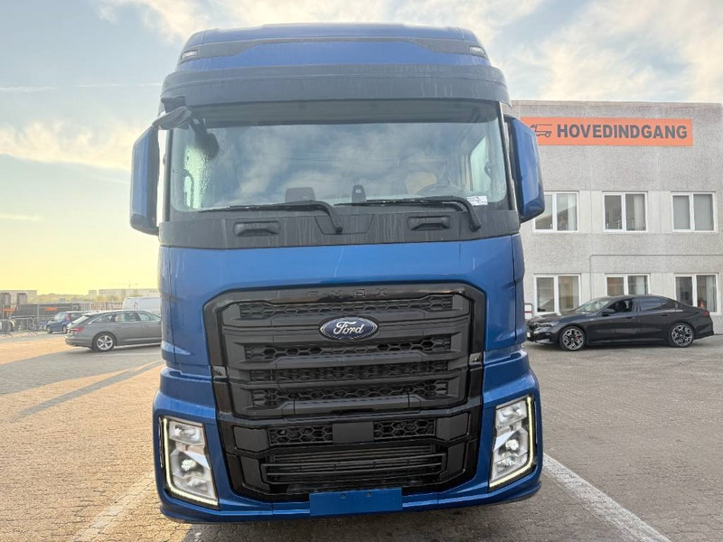 Тягач Ford F-Max: фото 8