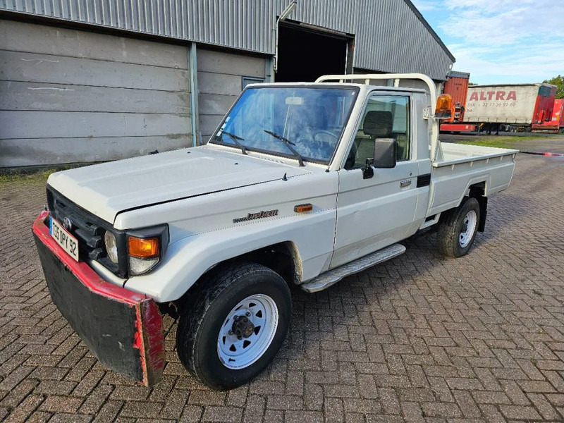 Toyota Land Cruiser LB71MOD - Легковой автомобиль: фото 1 Toyota Land Cruiser LB71MOD - Легковой автомобиль: фото 1