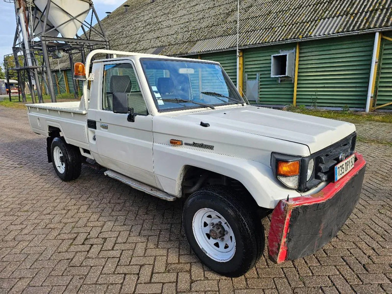Toyota Land Cruiser LB71MOD - Легковой автомобиль: фото 3 Toyota Land Cruiser LB71MOD - Легковой автомобиль: фото 3