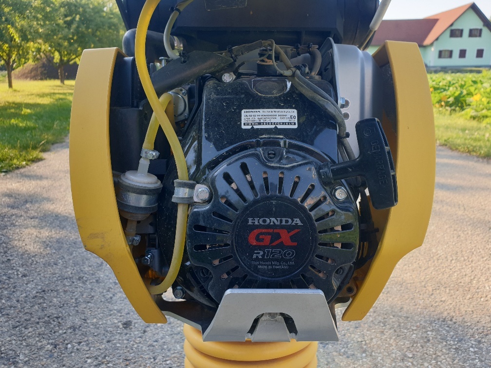 BOMAG BT 65 - Виброплита: фото 5 BOMAG BT 65 - Виброплита: фото 5