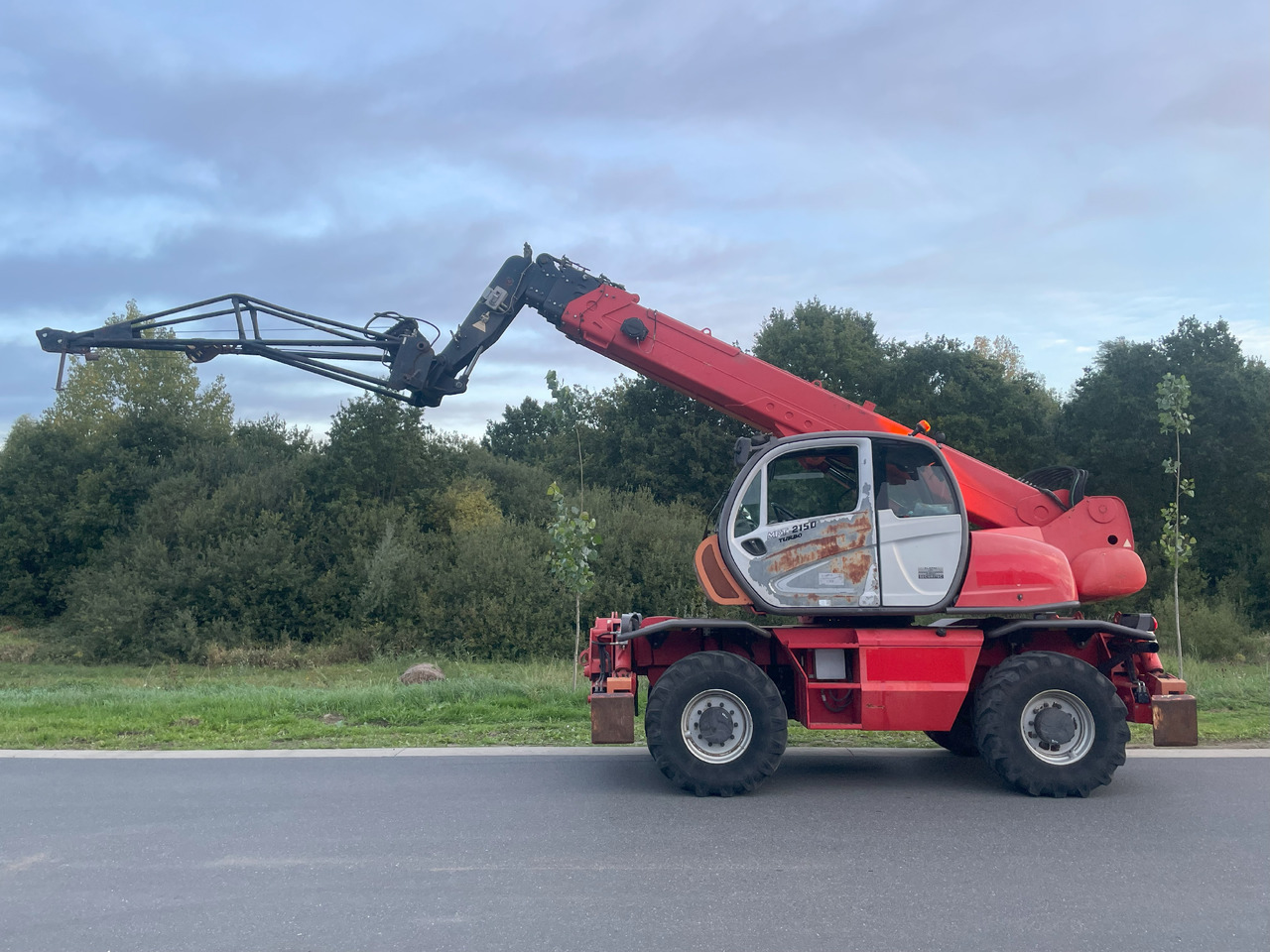 MANITOU MRT2150 - Телескопический фронтальный погрузчик: фото 1 MANITOU MRT2150 - Телескопический фронтальный погрузчик: фото 1