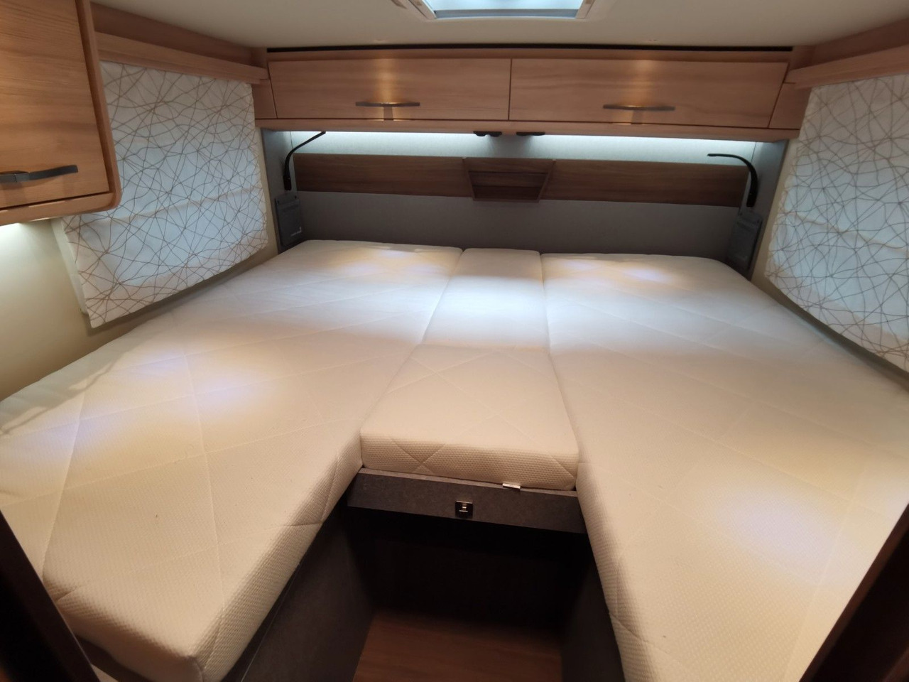 Eura Mobil INTEGRA LINE 720 EB /-2026-/180-8G/ EINZELBETTEN в лизинг Eura Mobil INTEGRA LINE 720 EB /-2026-/180-8G/ EINZELBETTEN: фото 21