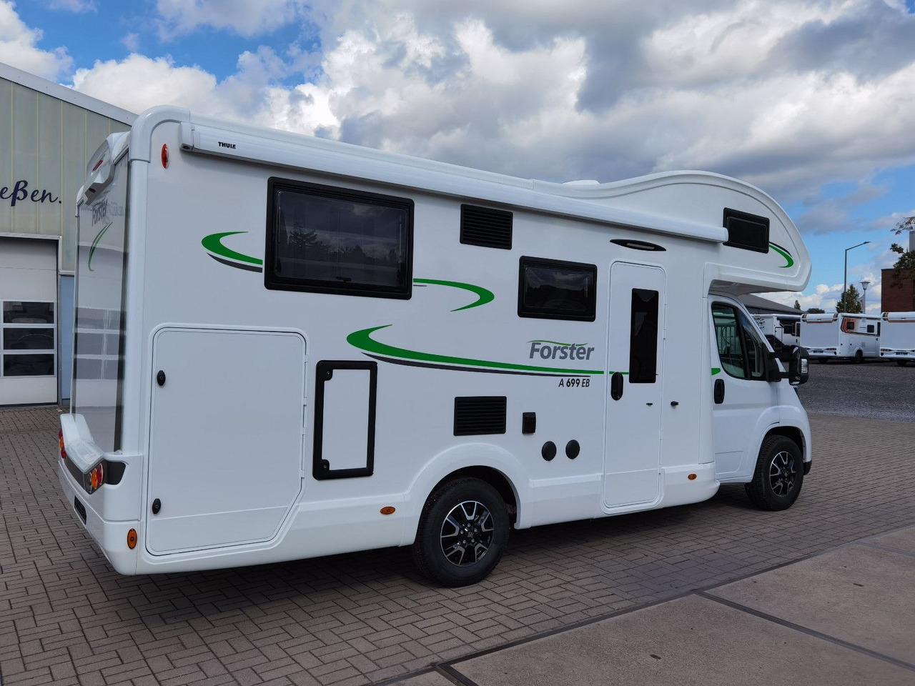 Forster A 699 EB / -2025- / 140PS/ EINZELBETTEN & GARAGE - Альковный автодом: фото 4 Forster A 699 EB / -2025- / 140PS/ EINZELBETTEN & GARAGE - Альковный автодом: фото 4