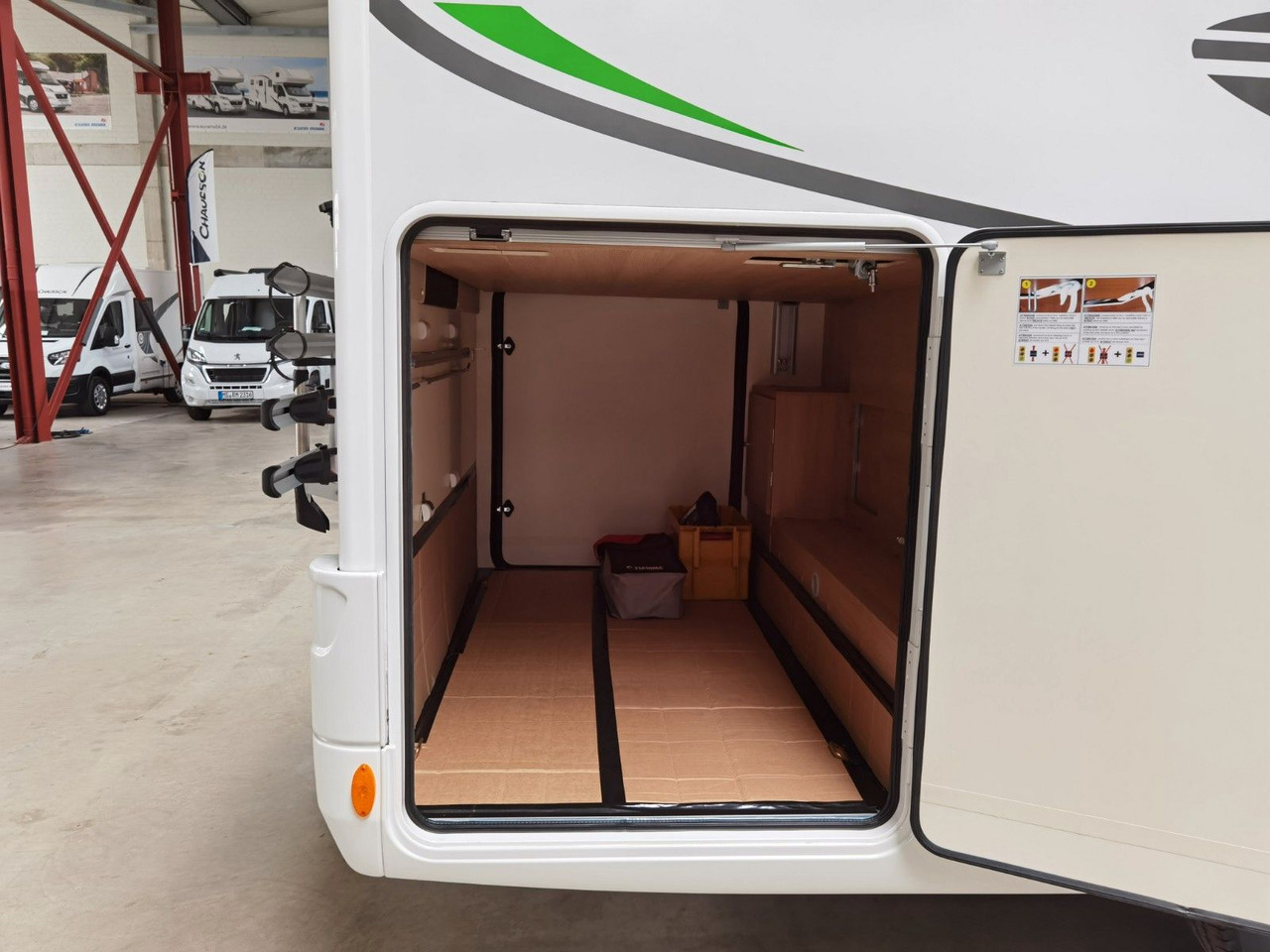 Полуинтегрированный автодом Forster T 699 HB / 140PS / EB - HUBBETT & HECKBETT: фото 9