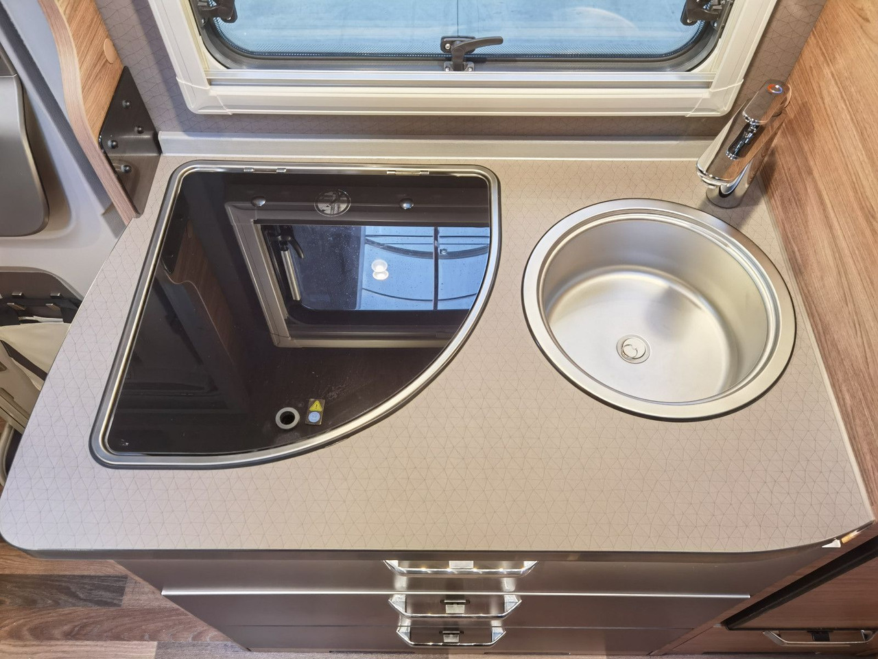 Weinsberg CARACOMPACT 600 MEG EDITION PEPPER / MODELL 2025 в лизинг Weinsberg CARACOMPACT 600 MEG EDITION PEPPER / MODELL 2025: фото 14