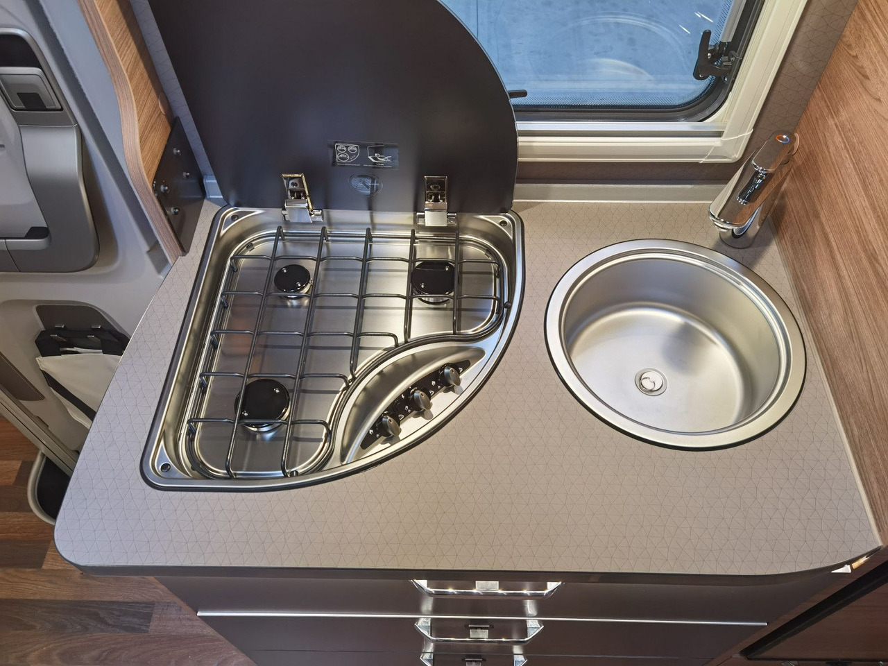 Weinsberg CARACOMPACT 600 MEG EDITION PEPPER / MODELL 2025 в лизинг Weinsberg CARACOMPACT 600 MEG EDITION PEPPER / MODELL 2025: фото 15