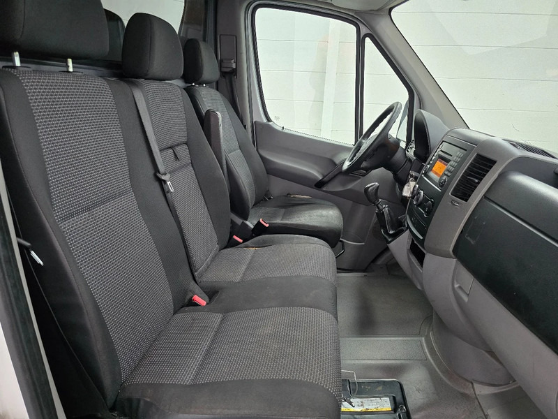 Цельнометаллический фургон, Грузопассажирский фургон Mercedes-Benz Sprinter 313 CDI / AIRCO L2H2: фото 10