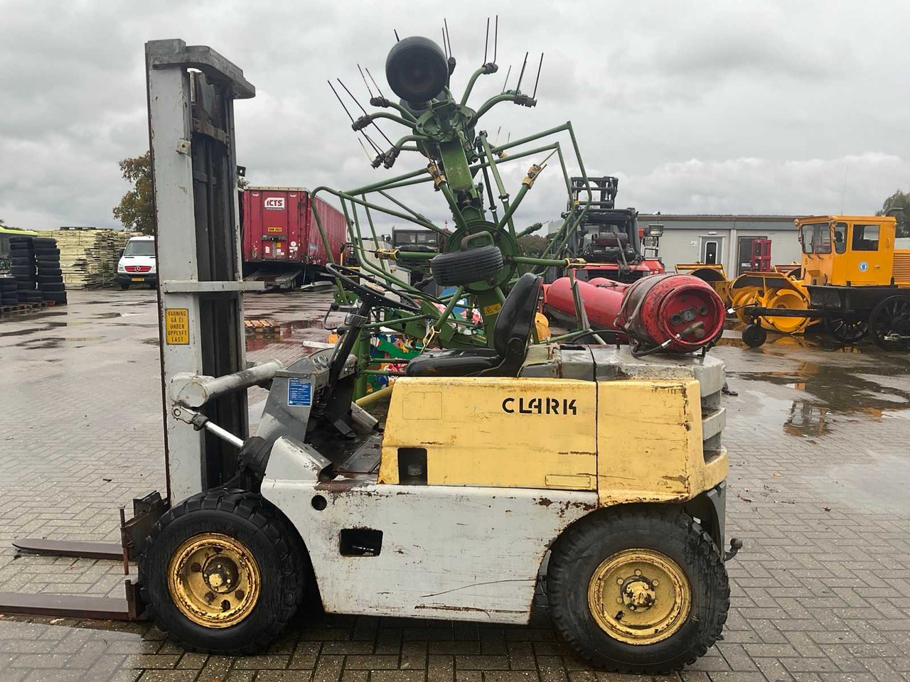 1967 CLARK CY40 FORKLIFT - Вилочный погрузчик: фото 5 1967 CLARK CY40 FORKLIFT - Вилочный погрузчик: фото 5