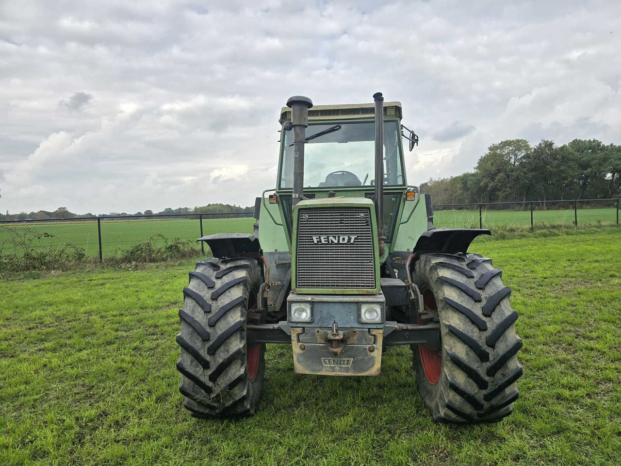 1986 FENDT 612 LSA TURBOMATIK ALL-WHEEL DRIVE FARM TRACTOR - Трактор: фото 2 1986 FENDT 612 LSA TURBOMATIK ALL-WHEEL DRIVE FARM TRACTOR - Трактор: фото 2