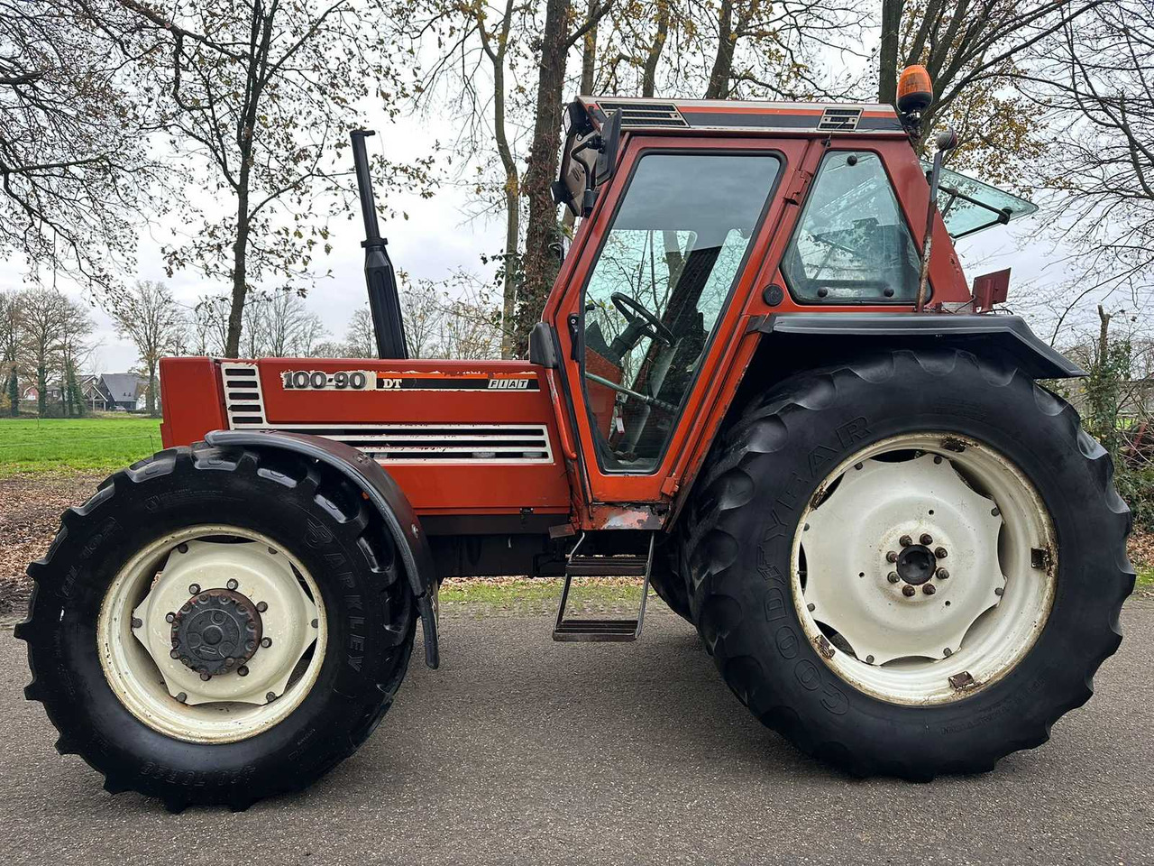 1988 FIAT 100-90 DT ALL-WHEEL DRIVE AGRICULTURAL TRACTOR - Трактор: фото 2 1988 FIAT 100-90 DT ALL-WHEEL DRIVE AGRICULTURAL TRACTOR - Трактор: фото 2