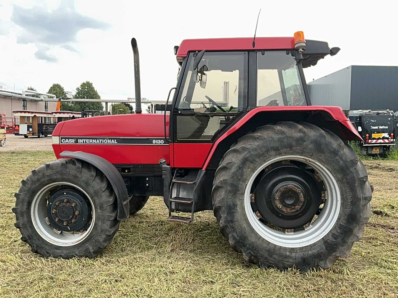 Трактор 1990 CASE INTERNATIONAL 5130 ALL-WHEEL DRIVE FARM TRACTOR: фото 8 Трактор 1990 CASE INTERNATIONAL 5130 ALL-WHEEL DRIVE FARM TRACTOR: фото 8