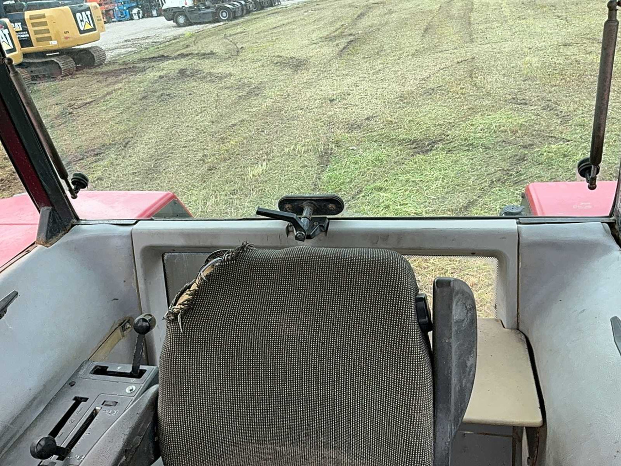 Трактор 1990 CASE INTERNATIONAL 5130 ALL-WHEEL DRIVE FARM TRACTOR: фото 24 Трактор 1990 CASE INTERNATIONAL 5130 ALL-WHEEL DRIVE FARM TRACTOR: фото 24