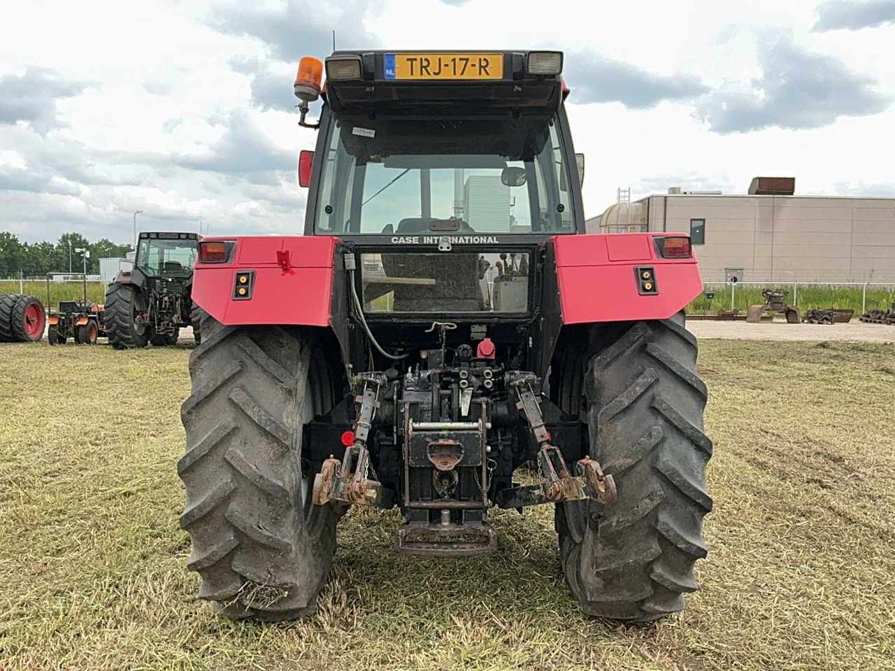 Трактор 1990 CASE INTERNATIONAL 5130 ALL-WHEEL DRIVE FARM TRACTOR: фото 6 Трактор 1990 CASE INTERNATIONAL 5130 ALL-WHEEL DRIVE FARM TRACTOR: фото 6