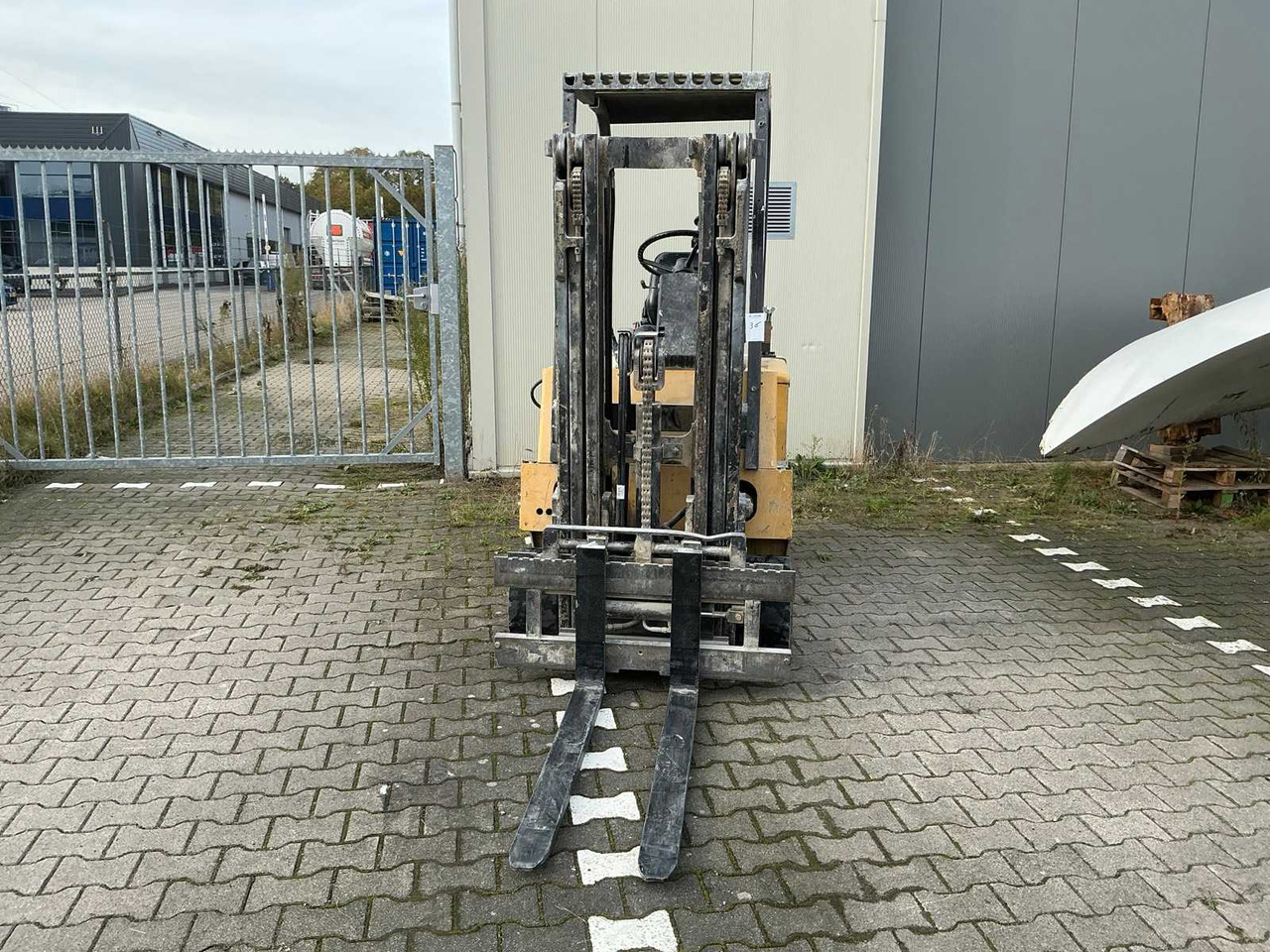 1993 HYSTER E2.00 XL FORKLIFT - Вилочный погрузчик: фото 3 1993 HYSTER E2.00 XL FORKLIFT - Вилочный погрузчик: фото 3