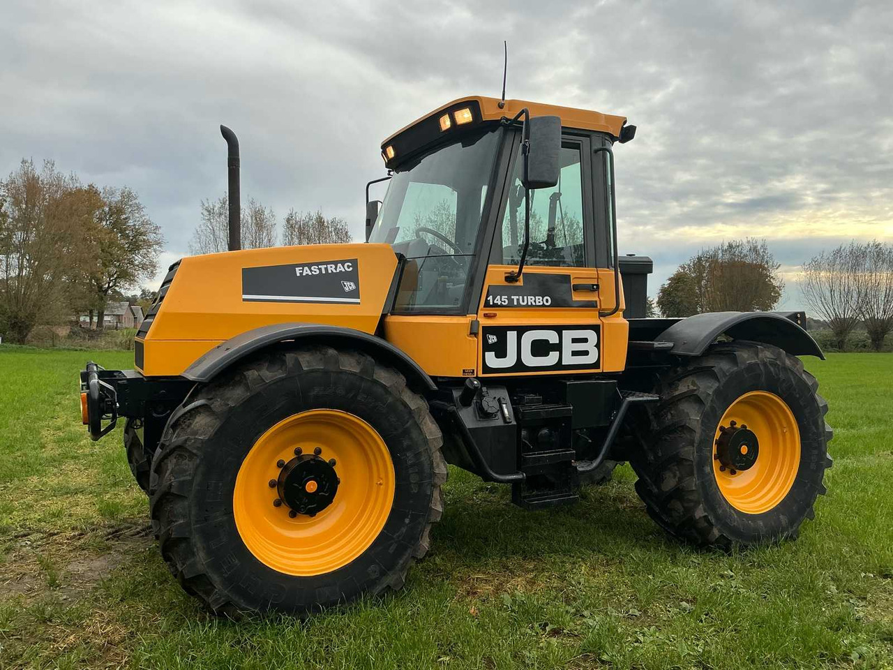 1993 JCB FASTRAC 145 TURBO ALL-WHEEL DRIVE TRACTOR - Трактор: фото 3 1993 JCB FASTRAC 145 TURBO ALL-WHEEL DRIVE TRACTOR - Трактор: фото 3