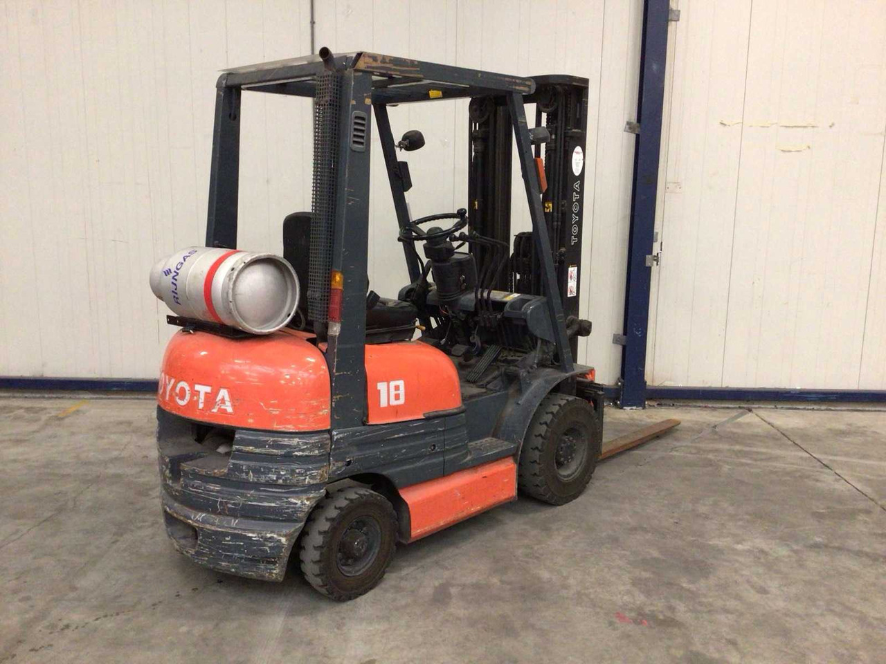 1997 TOYOTA 42-6FGF18 FORKLIFT - Вилочный погрузчик: фото 2 1997 TOYOTA 42-6FGF18 FORKLIFT - Вилочный погрузчик: фото 2