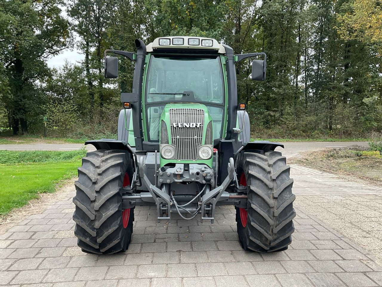 2000 FENDT FARMER 410 VARIO ALL-WHEEL DRIVE FARM TRACTOR - Трактор: фото 2 2000 FENDT FARMER 410 VARIO ALL-WHEEL DRIVE FARM TRACTOR - Трактор: фото 2