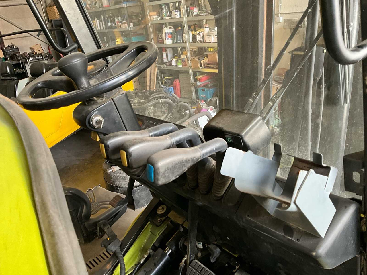 Вилочный погрузчик 2001 CLARK CGP25H FORKLIFT: фото 14 Вилочный погрузчик 2001 CLARK CGP25H FORKLIFT: фото 14