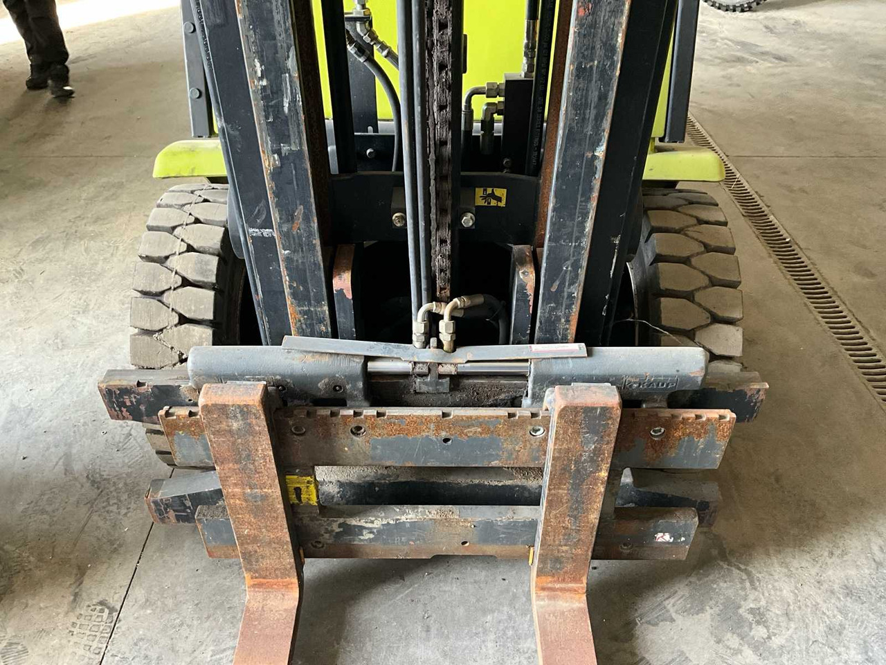 Вилочный погрузчик 2001 CLARK CGP25H FORKLIFT: фото 20 Вилочный погрузчик 2001 CLARK CGP25H FORKLIFT: фото 20