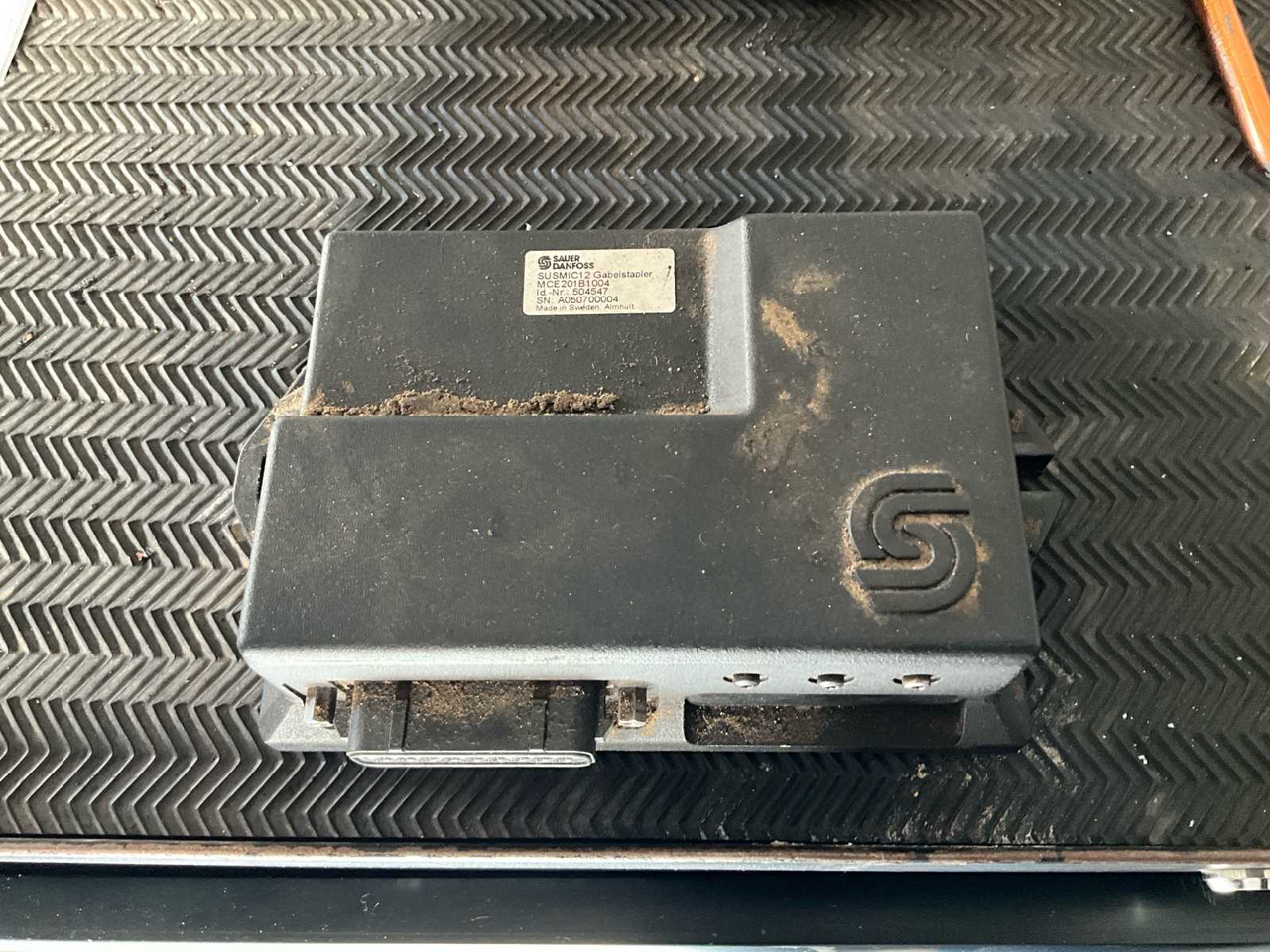 Вилочный погрузчик 2001 CLARK CGP25H FORKLIFT: фото 9 Вилочный погрузчик 2001 CLARK CGP25H FORKLIFT: фото 9