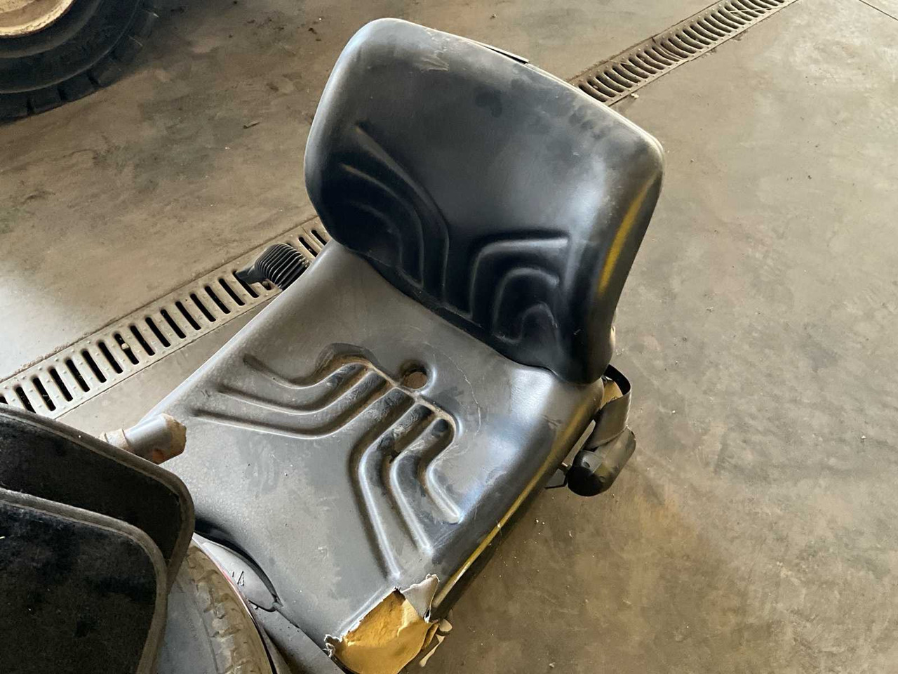 Вилочный погрузчик 2001 CLARK CGP25H FORKLIFT: фото 17 Вилочный погрузчик 2001 CLARK CGP25H FORKLIFT: фото 17