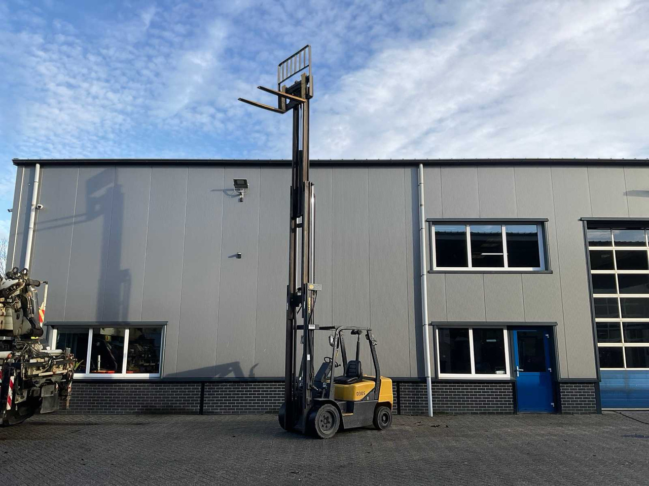 2001 DAEWOO D30S FORKLIFT - Вилочный погрузчик: фото 2 2001 DAEWOO D30S FORKLIFT - Вилочный погрузчик: фото 2