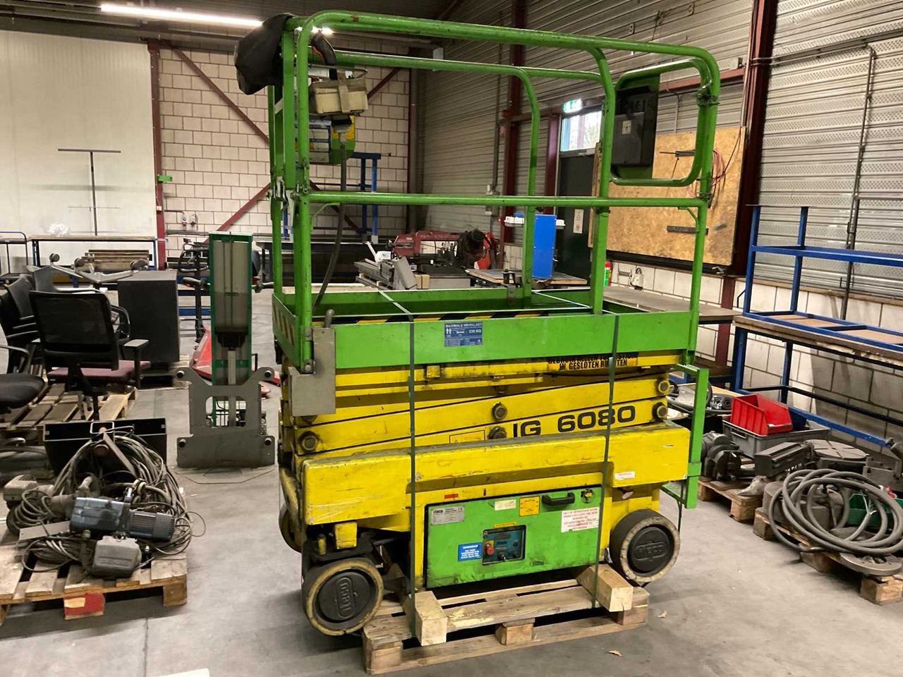 2001 ITECO G6080 SCISSOR LIFT - Подъёмник: фото 2 2001 ITECO G6080 SCISSOR LIFT - Подъёмник: фото 2