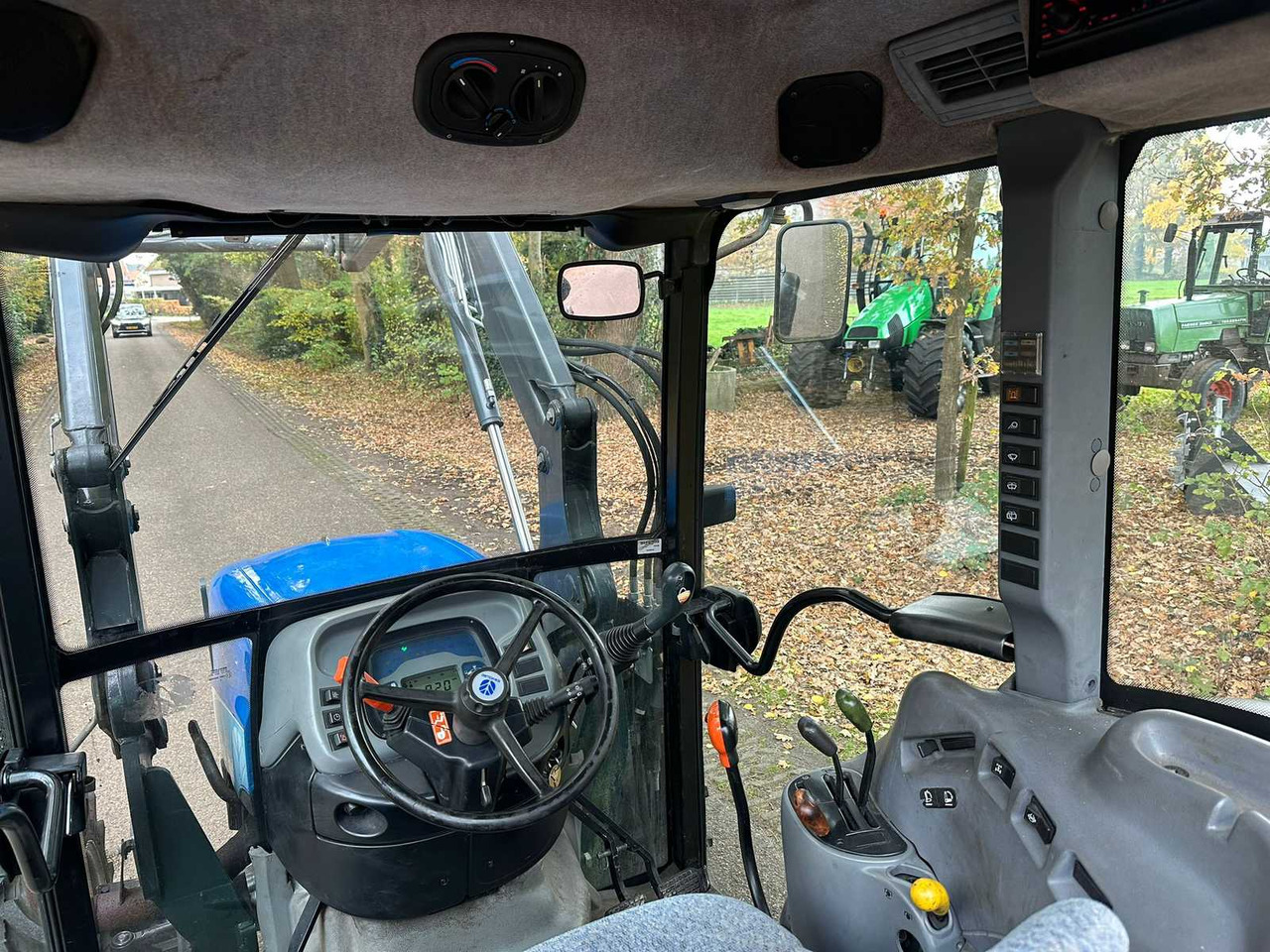 2005 NEW HOLLAND TN60DA ALL-WHEEL DRIVE FARM TRACTOR - Трактор: фото 5 2005 NEW HOLLAND TN60DA ALL-WHEEL DRIVE FARM TRACTOR - Трактор: фото 5