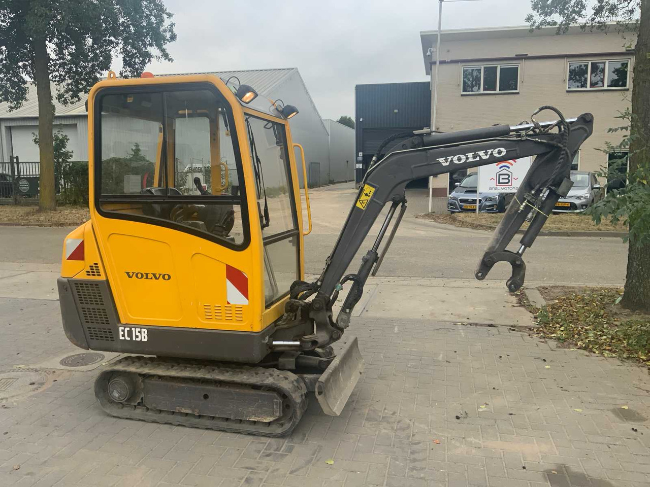 2005 VOLVO EC15B XR MINI EXCAVATOR WITH CW05 QUICK COUPLER AND 3 EXCAVATOR BUCKETS - Мини-экскаватор: фото 5 2005 VOLVO EC15B XR MINI EXCAVATOR WITH CW05 QUICK COUPLER AND 3 EXCAVATOR BUCKETS - Мини-экскаватор: фото 5