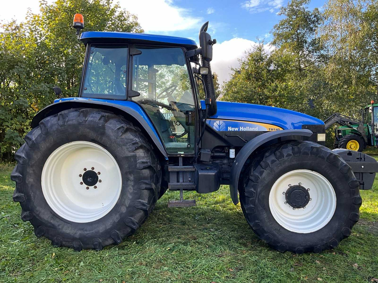 2006 NEW HOLLAND TM140 FOUR WHEEL DRIVE FARM TRACTOR - Трактор: фото 5 2006 NEW HOLLAND TM140 FOUR WHEEL DRIVE FARM TRACTOR - Трактор: фото 5
