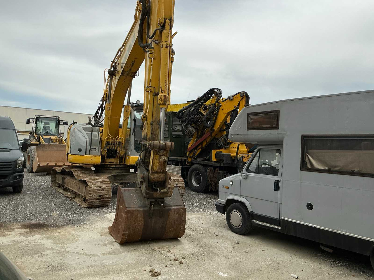 2009 NEW HOLLAND E235BSR-2 CRAWLER EXCAVATOR - Экскаватор: фото 2 2009 NEW HOLLAND E235BSR-2 CRAWLER EXCAVATOR - Экскаватор: фото 2