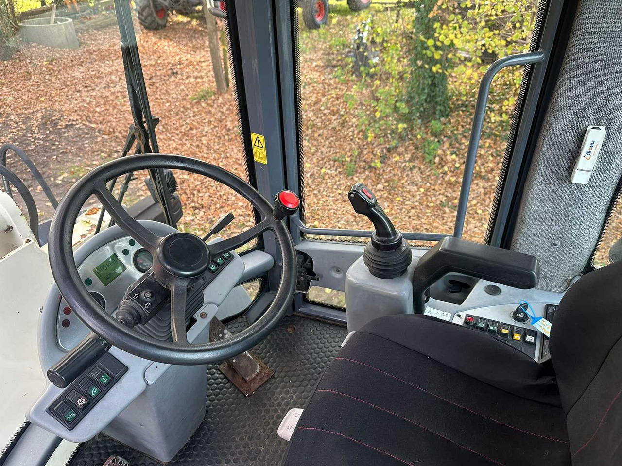 Колёсный погрузчик 2010 TEREX TL 100 SHOVEL: фото 10 Колёсный погрузчик 2010 TEREX TL 100 SHOVEL: фото 10