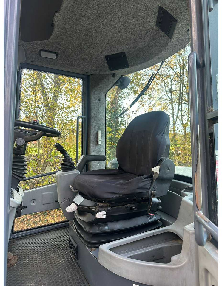 Колёсный погрузчик 2010 TEREX TL 100 SHOVEL: фото 13 Колёсный погрузчик 2010 TEREX TL 100 SHOVEL: фото 13