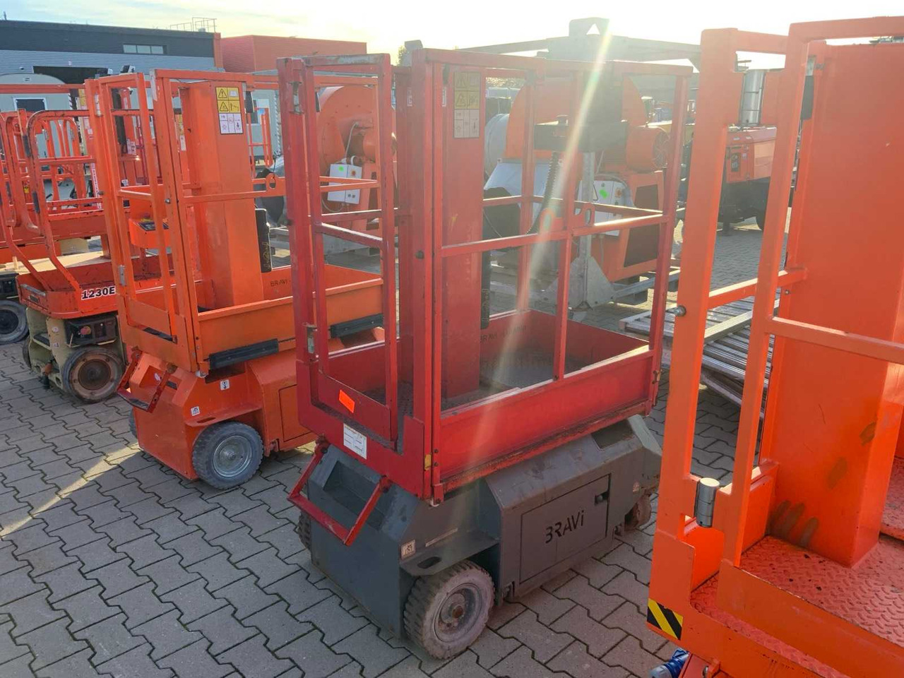 2014 BRAVIISOL LEONARDO LUI MINI HD AERIAL PLATFORM / PASSENGER LIFT - Подъёмник: фото 3 2014 BRAVIISOL LEONARDO LUI MINI HD AERIAL PLATFORM / PASSENGER LIFT - Подъёмник: фото 3