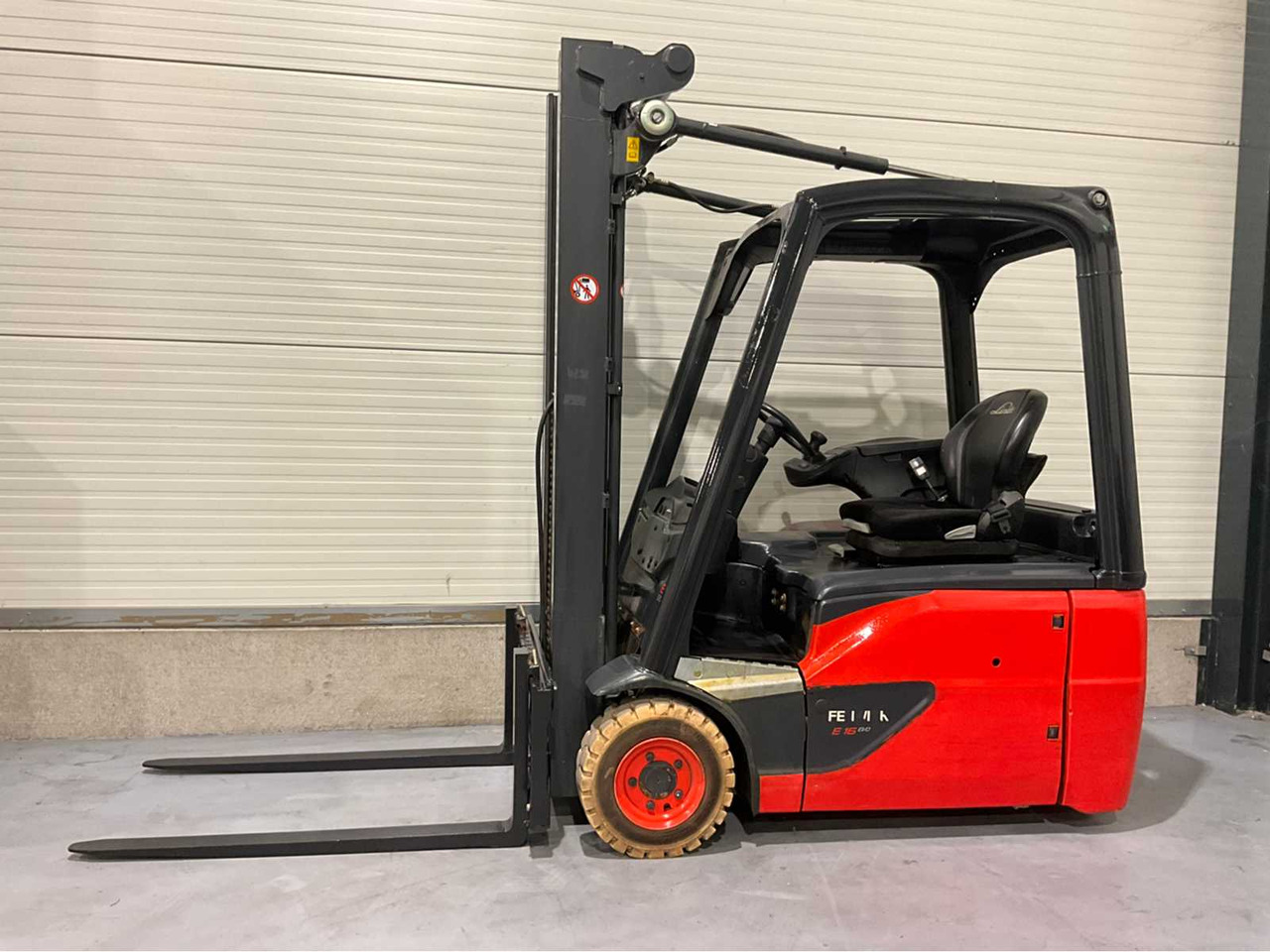 2015 LINDE E16-02 1600KG 3915HOUR FORKLIFT - Вилочный погрузчик: фото 2 2015 LINDE E16-02 1600KG 3915HOUR FORKLIFT - Вилочный погрузчик: фото 2
