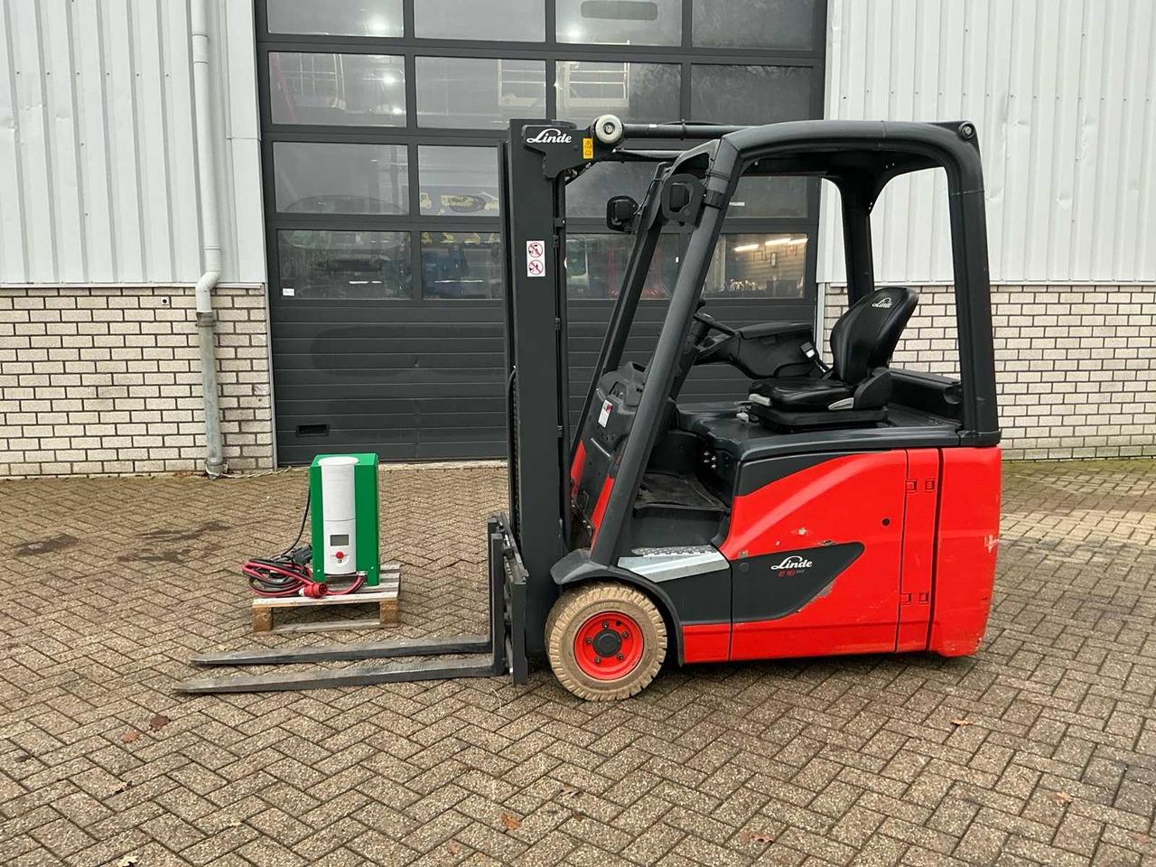 2015 LINDE E16H-02 EVO FORKLIFT - Вилочный погрузчик: фото 2 2015 LINDE E16H-02 EVO FORKLIFT - Вилочный погрузчик: фото 2