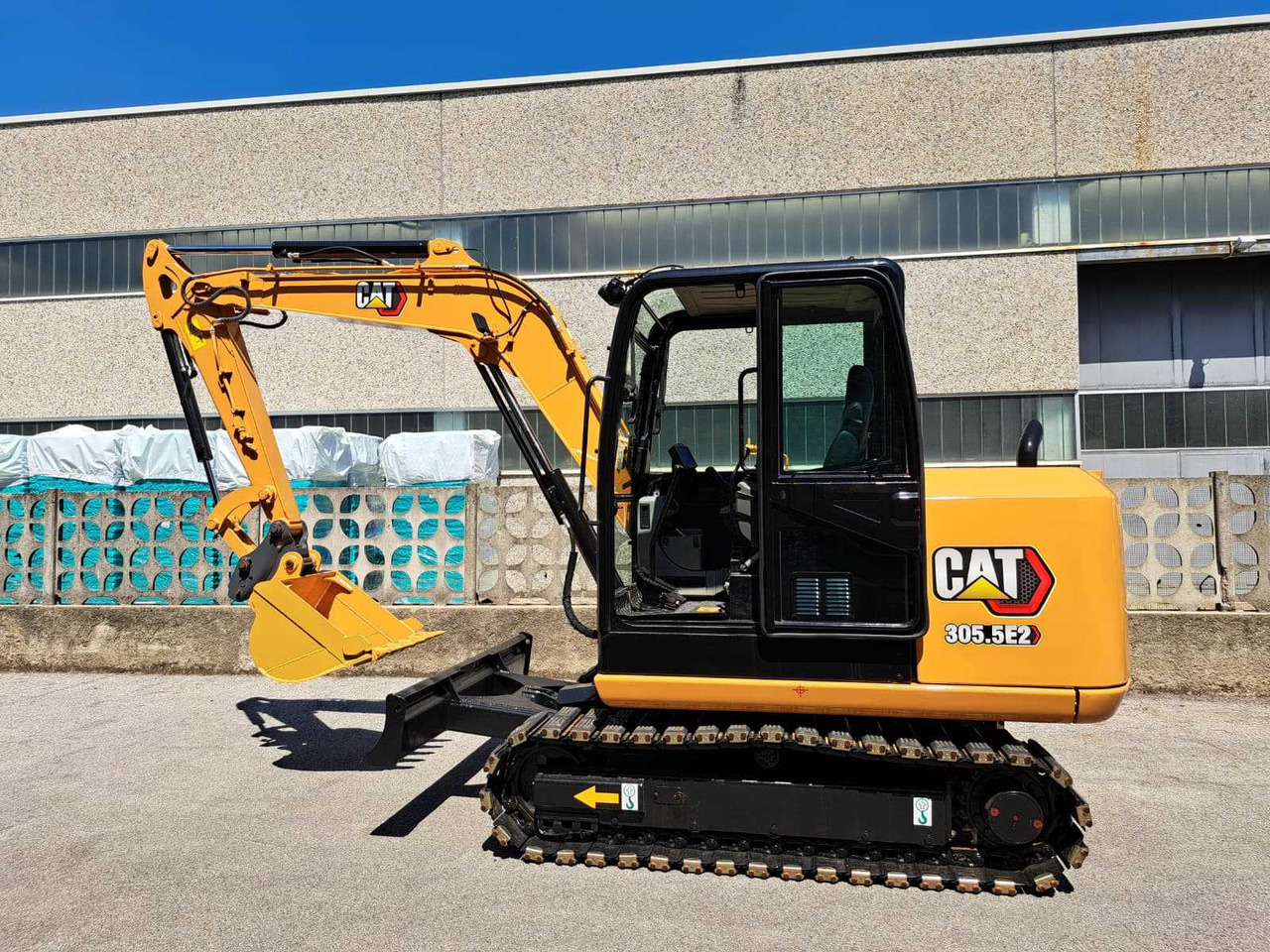 2016 CATERPILLAR 305.5E2 MINI EXCAVATOR - Экскаватор: фото 1 2016 CATERPILLAR 305.5E2 MINI EXCAVATOR - Экскаватор: фото 1