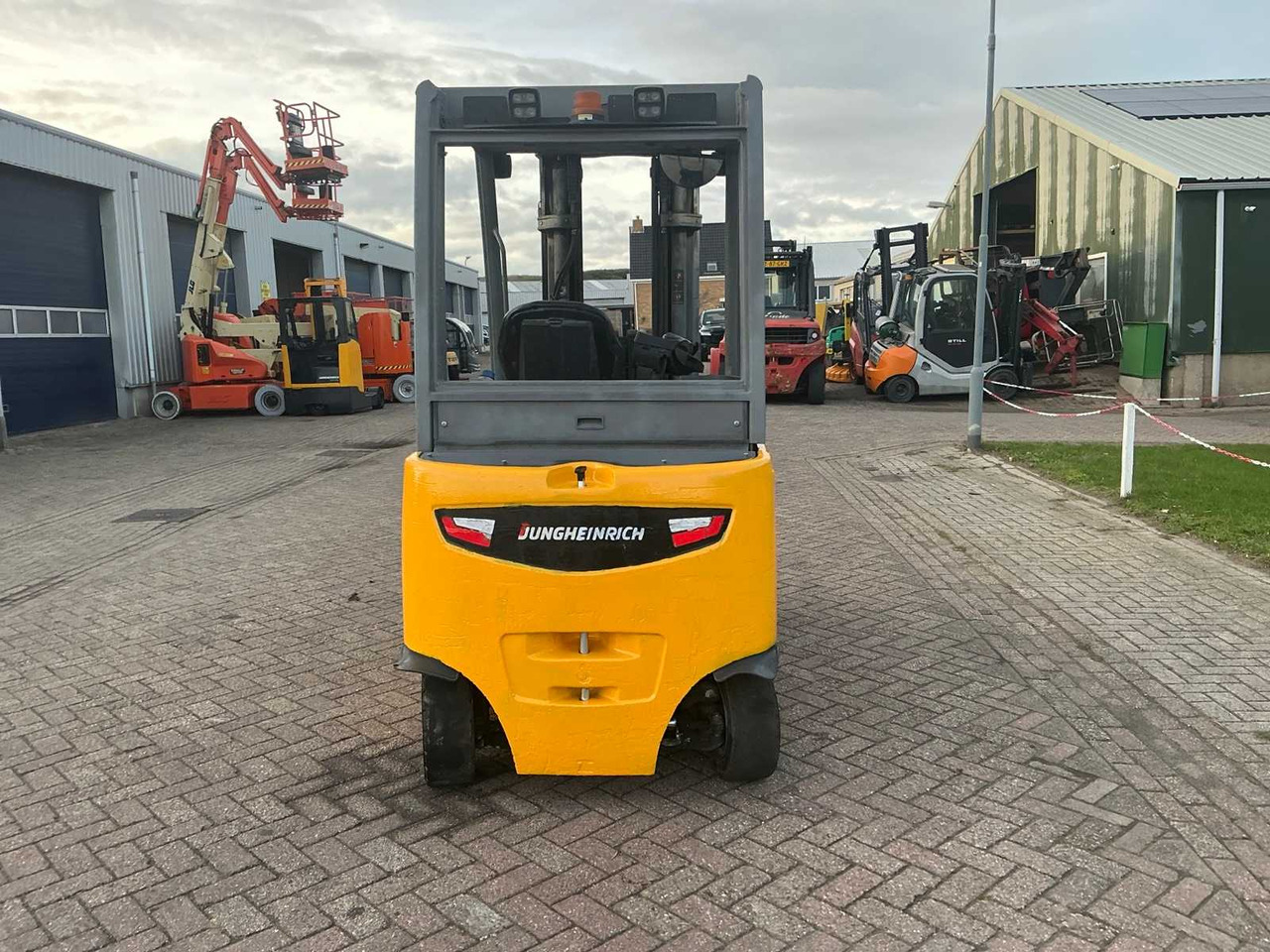 2017 JUNGHEINRICH EFG 425K FORKLIFT - Вилочный погрузчик: фото 4 2017 JUNGHEINRICH EFG 425K FORKLIFT - Вилочный погрузчик: фото 4