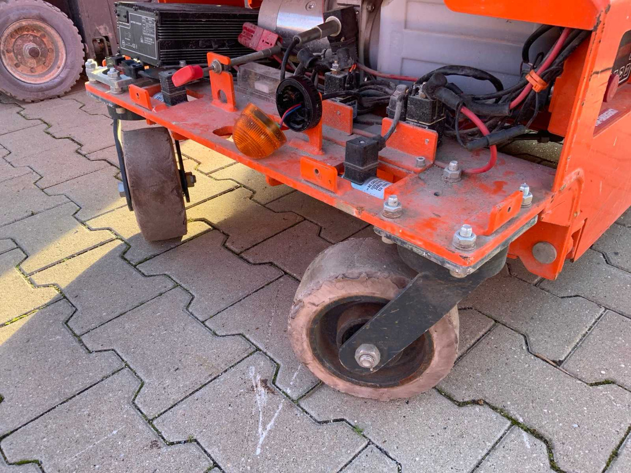 2019 BRAVIISOL LEONARDO LUI MINI HD AERIAL PLATFORM / PASSENGER LIFT - Подъёмник: фото 5 2019 BRAVIISOL LEONARDO LUI MINI HD AERIAL PLATFORM / PASSENGER LIFT - Подъёмник: фото 5