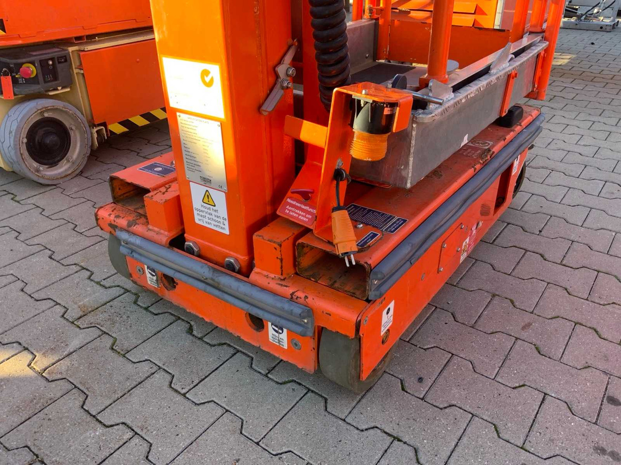 2020 JLG POWER TOWERS NANO SP PASSENGER ELEVATOR - Подъёмник: фото 5 2020 JLG POWER TOWERS NANO SP PASSENGER ELEVATOR - Подъёмник: фото 5