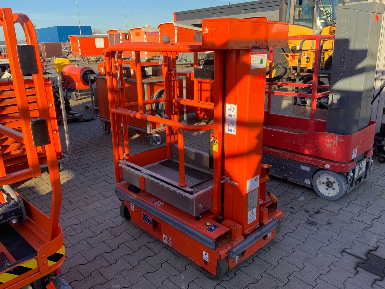 2020 JLG POWER TOWERS NANO SP PASSENGER ELEVATOR - Подъёмник: фото 3 2020 JLG POWER TOWERS NANO SP PASSENGER ELEVATOR - Подъёмник: фото 3