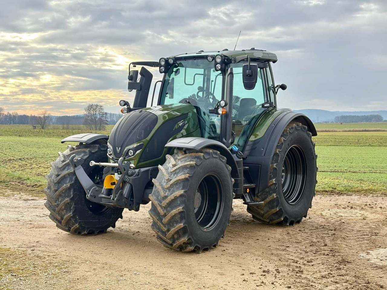 2022 NEW VALTRA N155E ACTIVE TRACTOR - Трактор: фото 2 2022 NEW VALTRA N155E ACTIVE TRACTOR - Трактор: фото 2