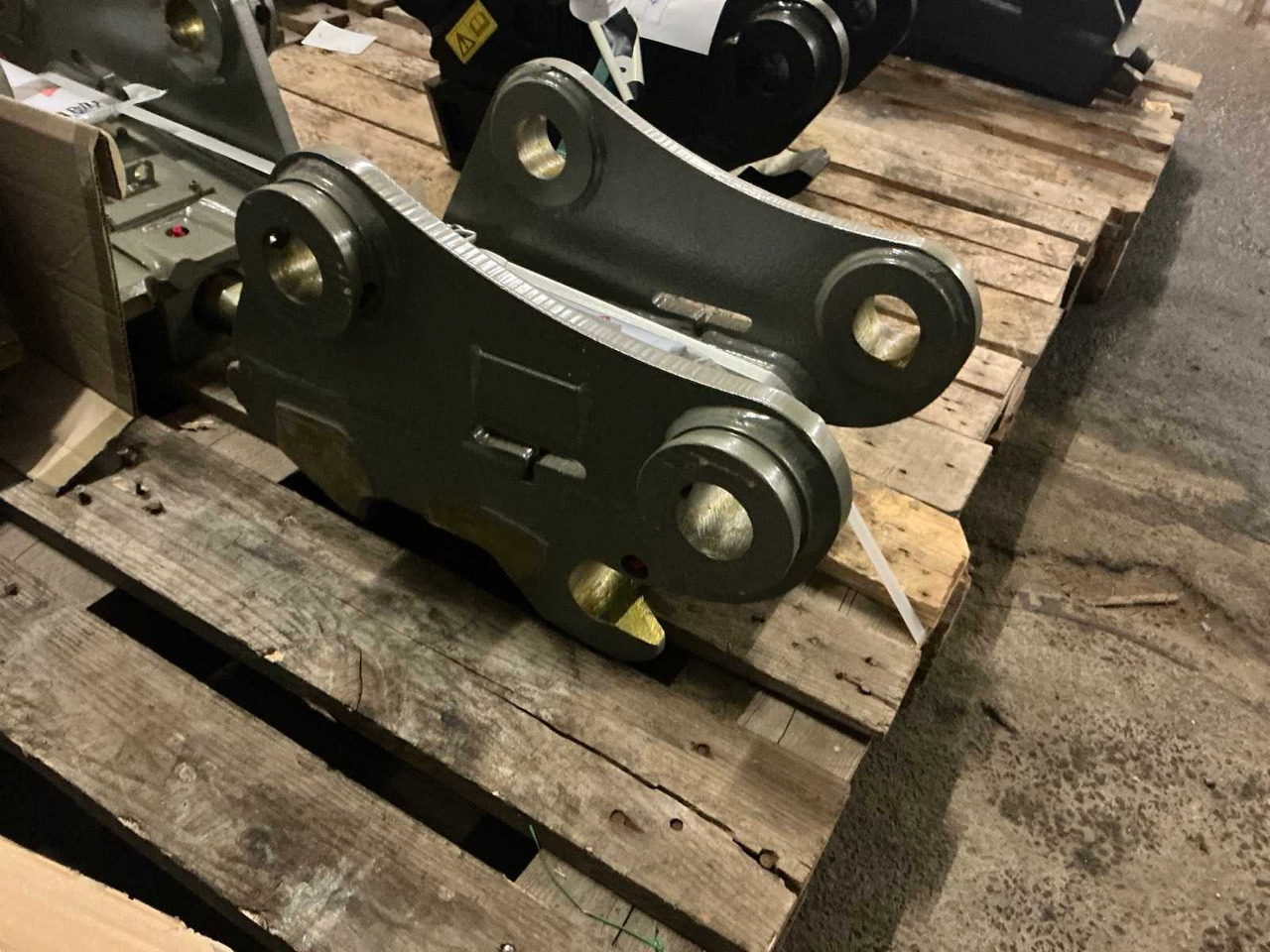 ARDEN - QA23-H095 - 2025 - QUICK COUPLER, HYDR. - Колёсный погрузчик: фото 2 ARDEN - QA23-H095 - 2025 - QUICK COUPLER, HYDR. - Колёсный погрузчик: фото 2