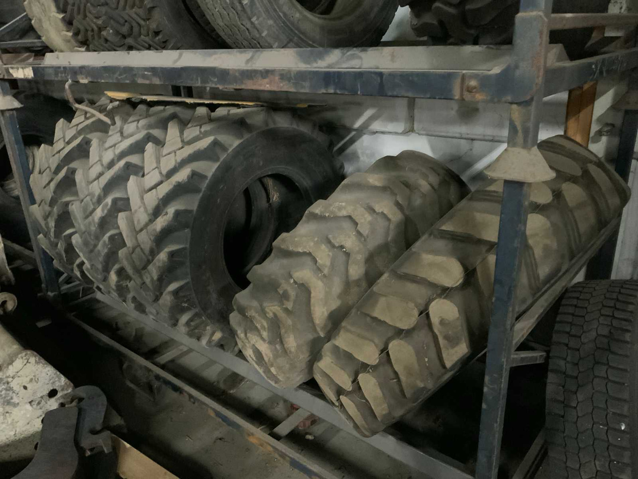 Batch of tyres (approx. 45 pieces) - Шины и диски для Тракторов: фото 3 Batch of tyres (approx. 45 pieces) - Шины и диски для Тракторов: фото 3