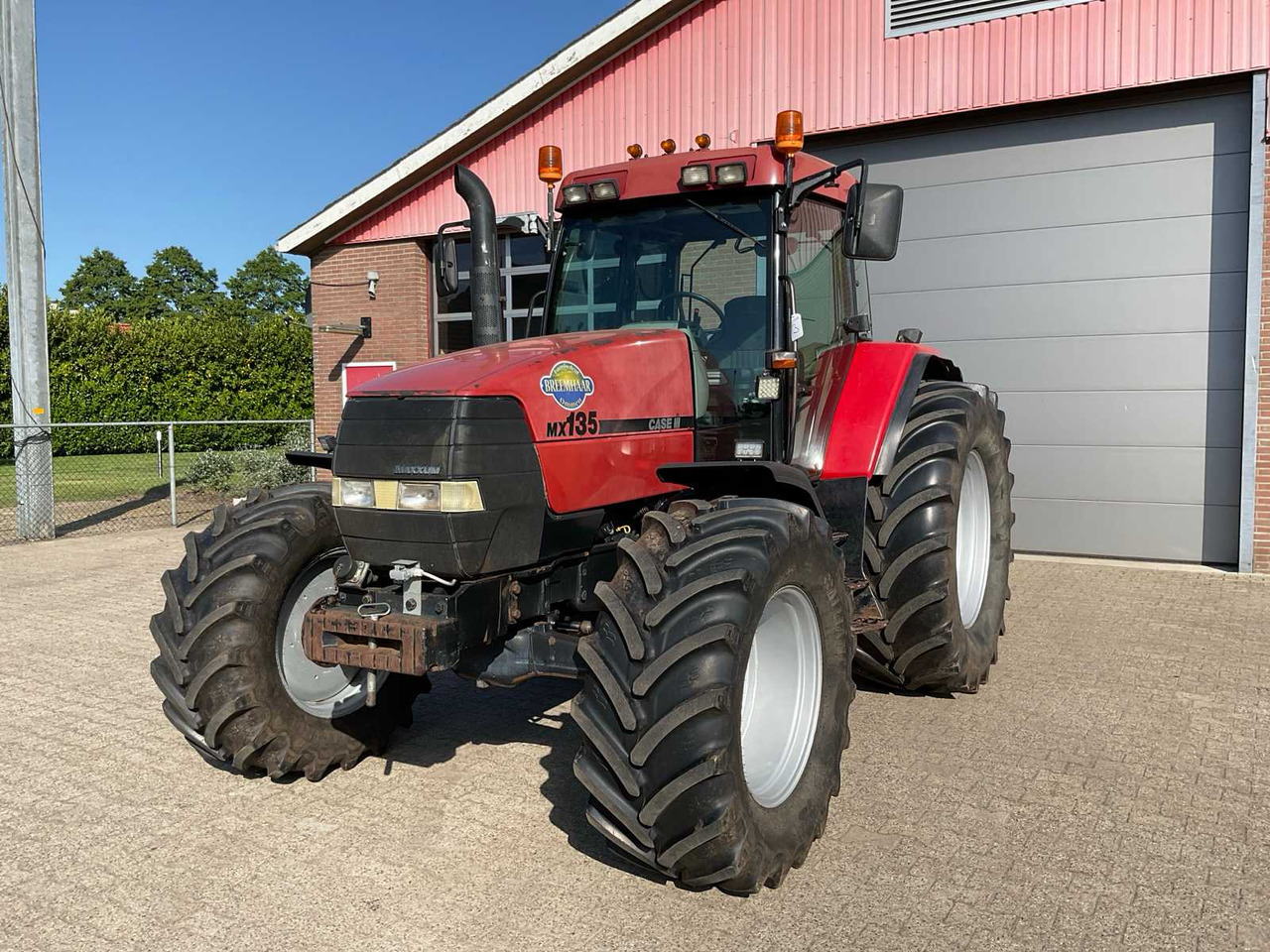 Case IH MX 135 - Трактор: фото 2 Case IH MX 135 - Трактор: фото 2