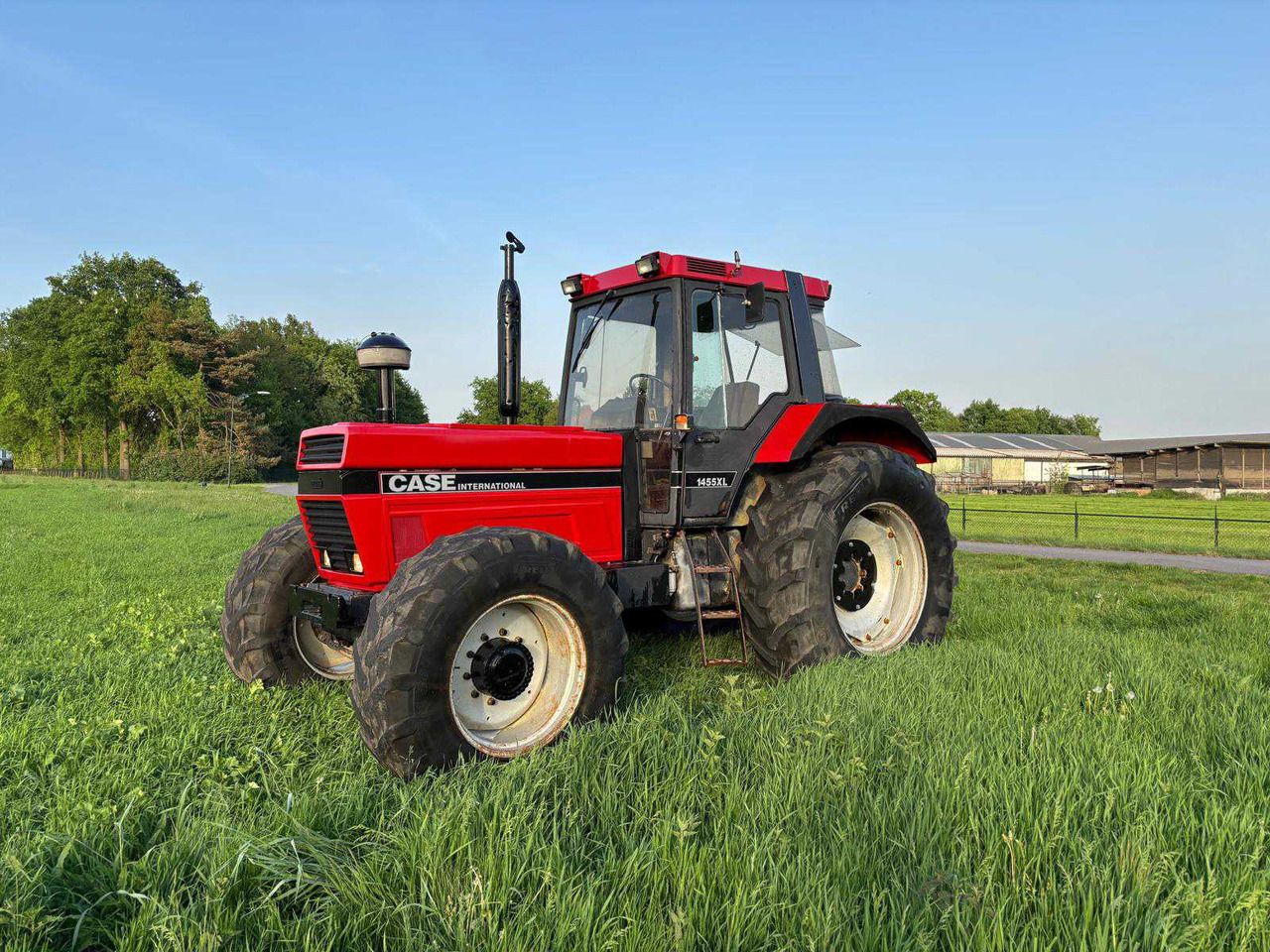 Case international 1455XL - Трактор: фото 2 Case international 1455XL - Трактор: фото 2